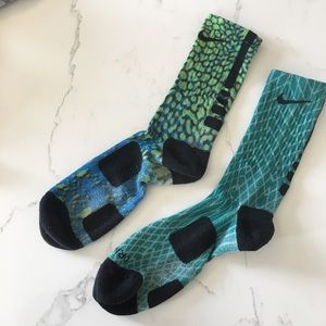 nike patterned socks